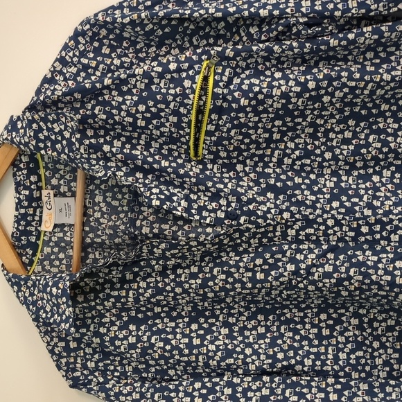 Cali Girls Athleasure Casual Work Novelty Print Shirt with Yellow Accent XL - Picture 2 of 6